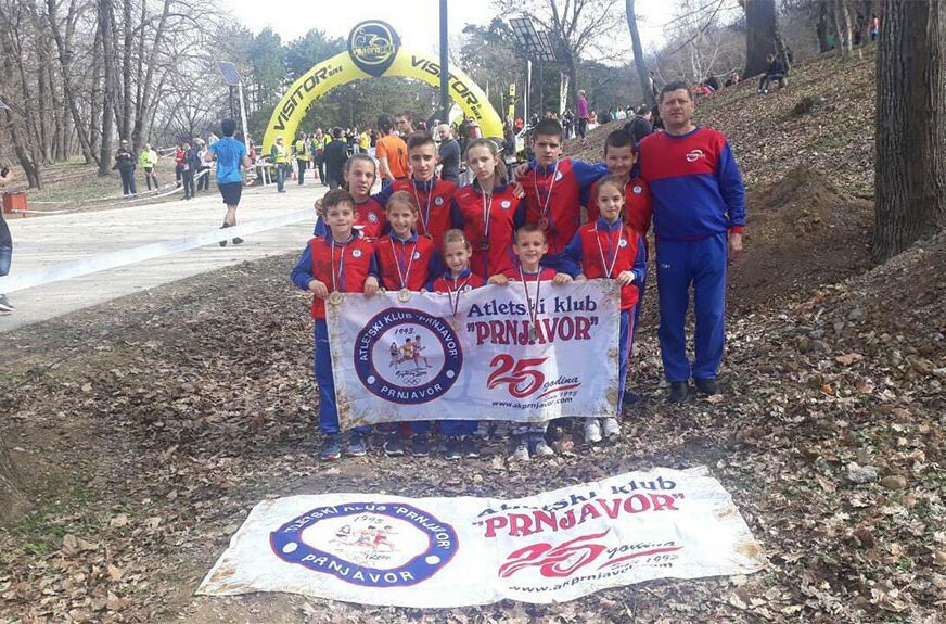 PRNJAVORČANI NAJUSPJEŠNIJI U NOVOM SADU Atletičari se kući vratili sa osam medalja