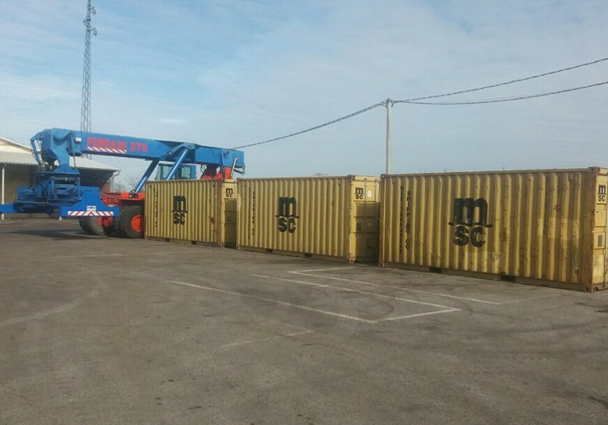 Počeo rad terminala „Luke Brčko“: Pretovareni prvi kontejneri dopremljeni iz Rijeke