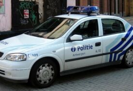 PUCNJAVA U BLIZINI EVROPSKOG PARLAMENTA Jedna osoba ubijena, policajac stradao u odvojenom incidentu