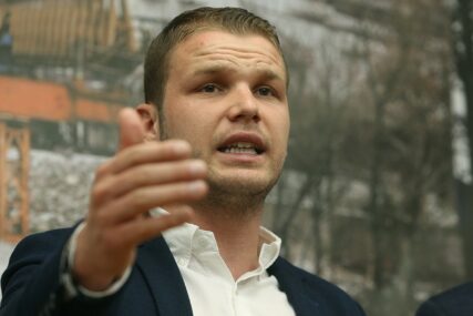 „KO IM PRIJETI IDE U ZATVOR“ Stanivuković predlaže izmjene Krivičnog zakona i STROGE KAZNE za napade na novinare