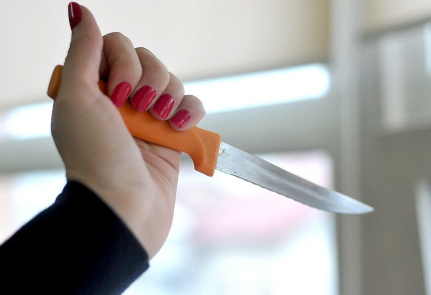 POKUŠAJ UBISTVA Žena ubola supruga nožem u stomak
