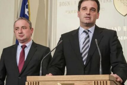 “ZVANIČNI POZIV DOBILI SMO JUTROS“ Borenović i Govedarica traže pomjeranje termina sastanka sa SNSD  