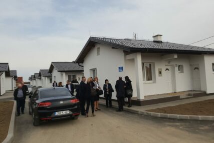 Prelazno rješenje do trajnog zbrinjavanja: Vlada Srpske i Sekretarijat uplatili 56.710 KM za alternativni smještaj raseljenih