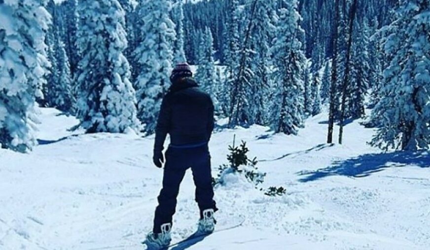 SRBIJA NA NOGAMA A ON U PROVODU Sergej Trifunović otputovao na skijanje (VIDEO)