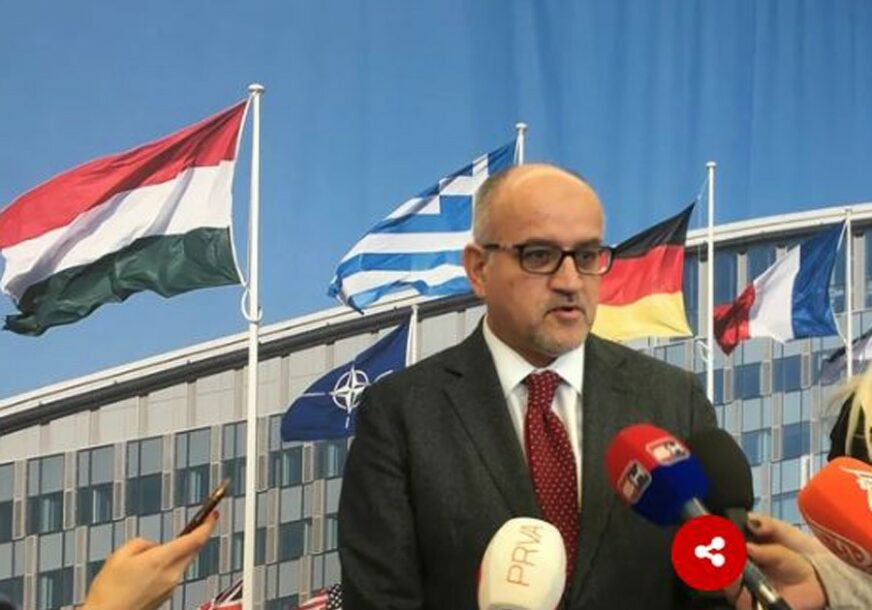 PROVOKACIJA Crnogorski ministar podržao Prištinu: Dijalog da se završi SRPSKIM PRIZNAVANJEM KOSOVA