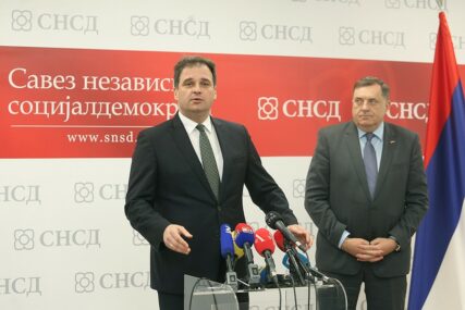 „STIGLE GA VLASTITE RIJEČI“ Govedarica pita Dodika zašto je dozvolio vježbu na Manjači