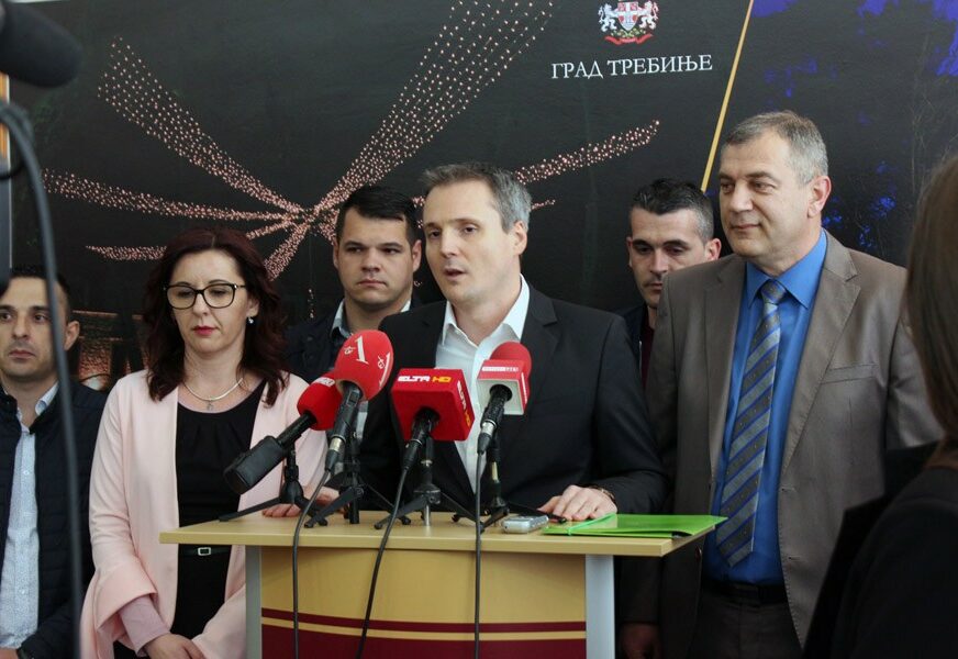 NASTAVLJA SE OSIPANJE PDP Zoran Anđušić napustio stranku u Trebinju i priključio se “Poligrafu”