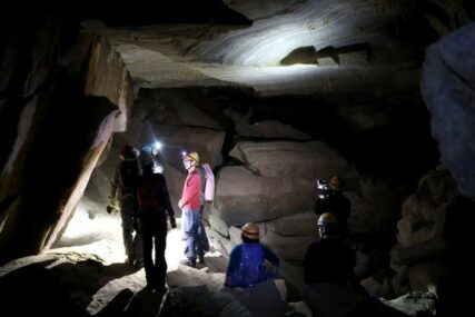 NEVJEROVATAN DAR PRIRODE Otkrivena najveća "slana pećina" na svijetu (VIDEO)