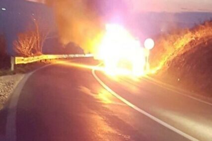 BUKTINJA NA PUTU Zapalio se automobil kod Mostara, u njemu bila trudnica