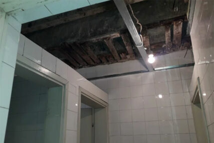 "Otpada plafon, prozori su šuplji i toalet neuslovan": Sarajevski studenti se žale na uslove u domu Bjelave