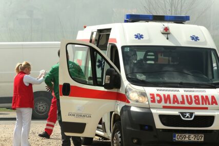 Teška nesreća kod Mostara: Cisterna sletjela u jezero, povrijeđeno više osoba