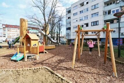 RADOST ZA MALIŠANE Novo igralište za djecu sagrađeno u Novoj Varoši