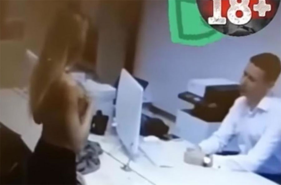 HTJELA JE KREDIT POŠTO-POTO Ruskinju je banka odbila, pa je menadžera pokušala da UBIJEDI STRIPTIZOM (VIDEO 18+)
