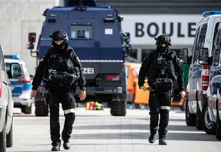 PALA TERORISTIČKA GRUPA U Njemačkoj uhapšeno 12 osoba, planirali NAPADE NA POLITIČARE