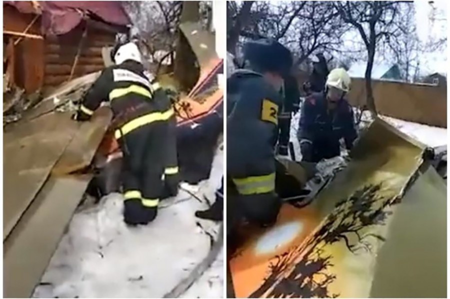 TEŠKA NESREĆA Avion se srušio pored kuće, dvoje poginulo (VIDEO)