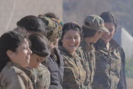 KOLO UOČI BITKE SA ISLAMISTIMA Pogledajte kako su pripadnice kurdske vojske proslavile Osmi mart  (VIDEO)