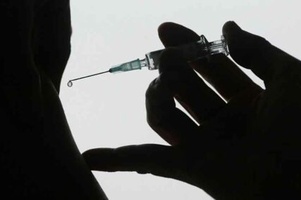 OBEZBIJEĐENO 18.000 DOZA Zeljković: Apelujemo da se građani vakcinišu protiv gripa