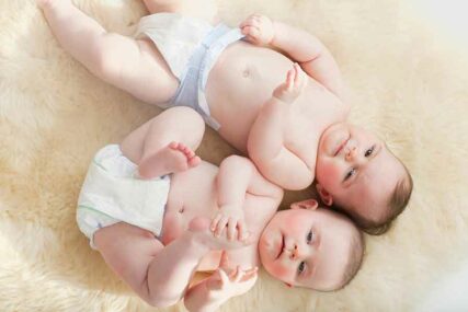 NEOBIČNA PRIČA DVIJE BEBE Maleni Andrea rođen čak dva mjeseca nakon JOŠ SITNIJEG brata blizanca