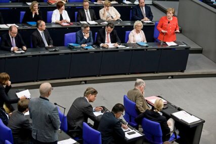 "CDU PRIZNALA DA JE KOSOVO NATO PROJEKAT" Šta je rečeno na raspravi u Bundestagu