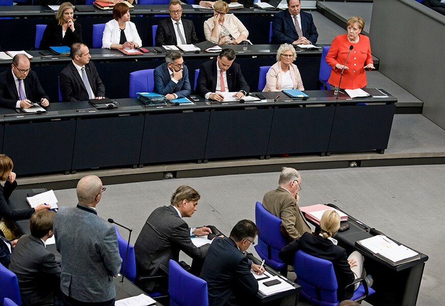 "CDU PRIZNALA DA JE KOSOVO NATO PROJEKAT" Šta je rečeno na raspravi u Bundestagu
