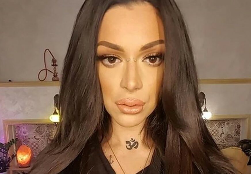 "TRIJEZNA SAM VEĆ GODINU DANA" Pjevačica čiji je porno snimak uzburkao javnost iznenadila VELIKIM PRIZNANJEM