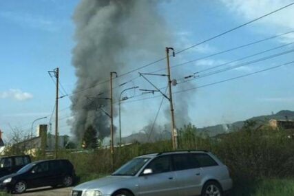 VATRENA STIHIJA NAPRAVILA OGROMNU ŠTETU Lokalizovan požar u fabrici namještaja "Ezam" (VIDEO)