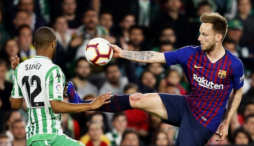 BARSELONA Rakitić na izlaznim vratima