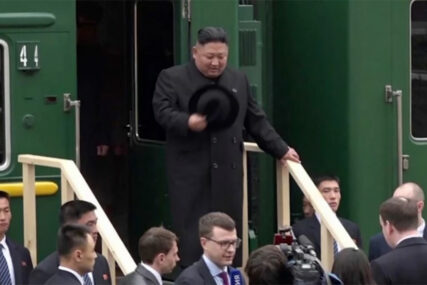 DOČEK UZ HLJEB I SO Kim stigao u Vladivostok, priprema se za sastanak sa Putinom