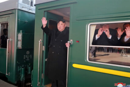 ZVUČE POMALO RETRO Kim Džong Un ima plejlistu, OVE PJESME lider rado sluša