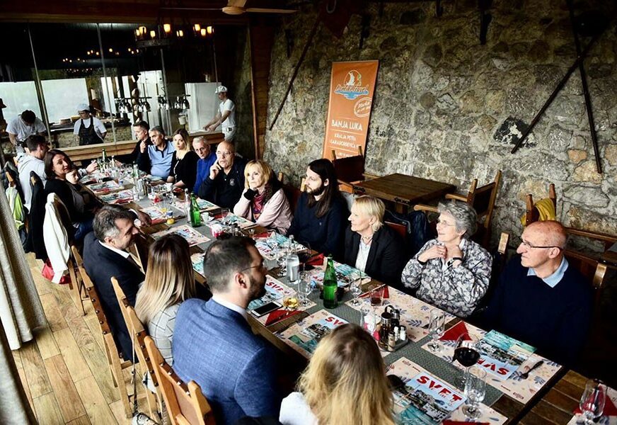 “PROLJEĆE U BANJALUCI” Čarter letom stigla prva grupa turista iz Beograda