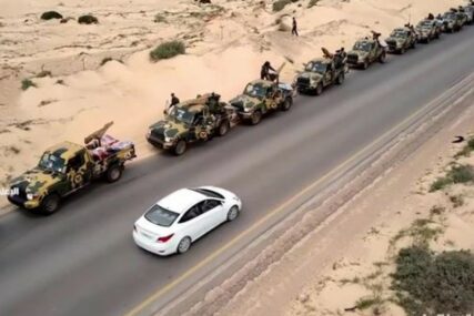 NOVI RAT U LIBIJI Sukobi provladinih i pobunjeničkih snaga u blizini Tripolija (VIDEO)