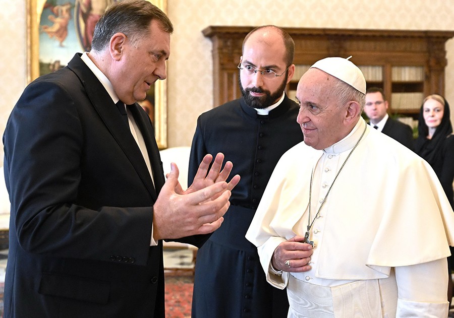 Milorad-Dodik-papa-Franjo-foto-VINCENZO-PINTO-EPA-POOL-1.jpg