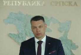 „OSVJEŽILO JE“ Nešić opoziciji u Crnoj Gori čestitao pobjedu