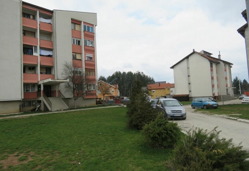 HERCEGOVCI NA NOGAMA Zemljotres prekinuo nastavu u Nevesinju i Mostaru, sa kuća PADALI DIMNJACI
