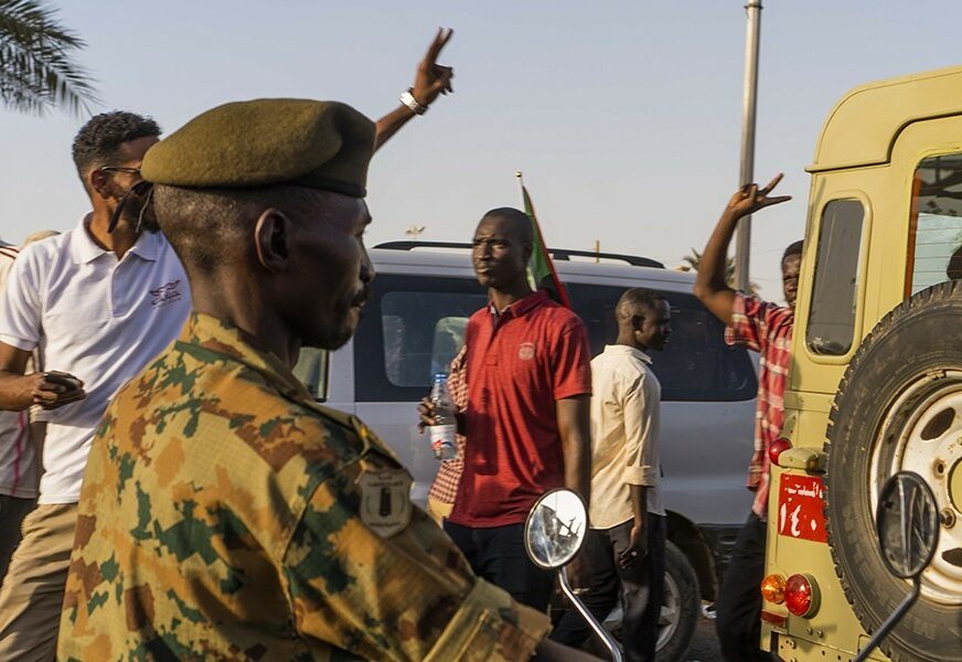 DRŽAVNI UDAR U SUDANU Ne zna se šta je sa predsjednikom