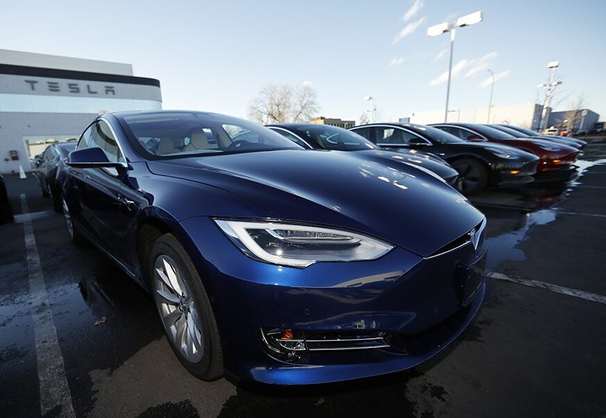 "Tesla" na listi službenih vozila njemačke vlade