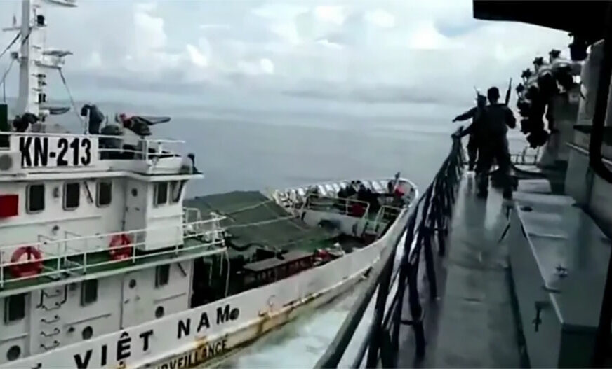 SUDAR BRODOVA Indonezijski patrolni brod udario u dva vijetnamska (VIDEO)