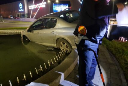 PONOVO RADI FONTANA Popravljen vodoskok nakon bizarne nesreće na kružnom toku