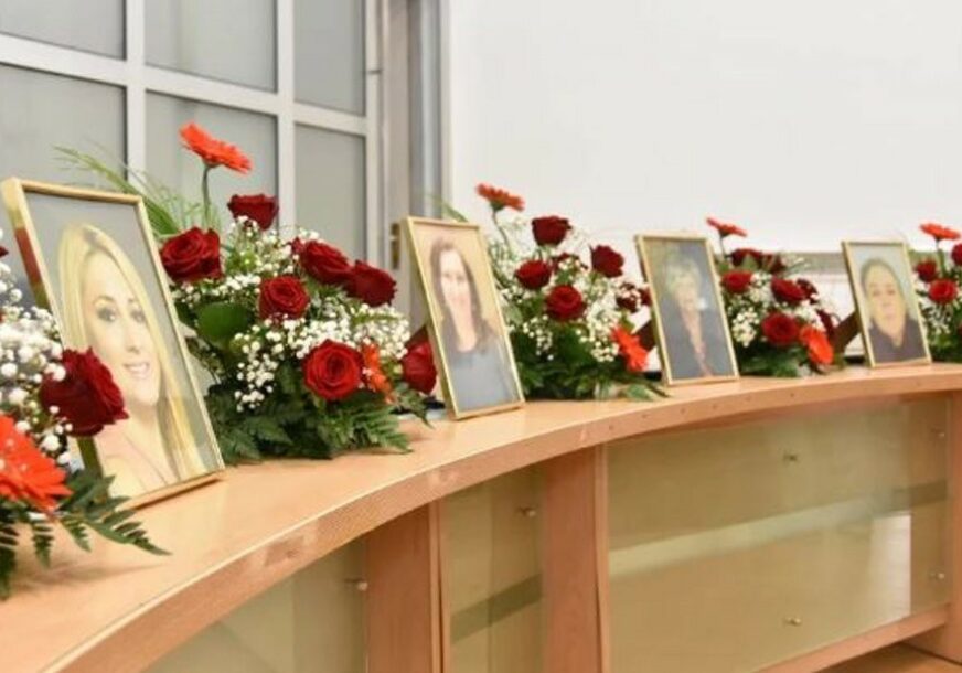 “OSTALI SU TUGA I BOL, ALI I PONOS ŠTO SMO VAS IMALI” Održana komemoracija tragično stradalim radnicima sarajevske škole