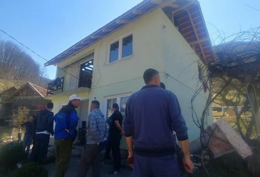 BRAVO ZA KOMŠILUK Dobri ljudi se organizovali i za dva dana obnovili kuću UNIŠTENU U POŽARU (FOTO)