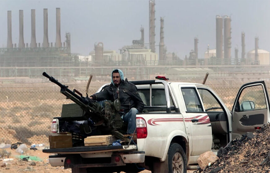 MASAKR U LIBIJI Ubijeno osam vojnika u napadu na Haftarov kamp