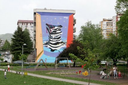 “TOPI BOJE I VEDRI” Banjaluku od sada krasi još jedan mural (FOTO)