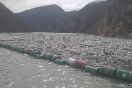 Ministri poslali SNAŽNO UPOZORENJE: Plutajući otpad u Drini mogao bi izazvati EKOLOŠKU KATASTROFU