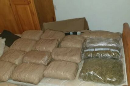 HRVATI I SRBI UHAPŠENI NA MALTI Policija u vozilu pronašla 17 kilograma droge, a kada su im upali u kuće i garaže ŠOKIRALI SU SE