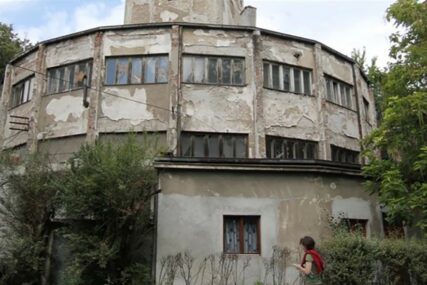 “ZAMISLITE NOĆNI KLUB U JASENOVCU” Beograđani otvaraju vrtić u zgradi nacističkog logora