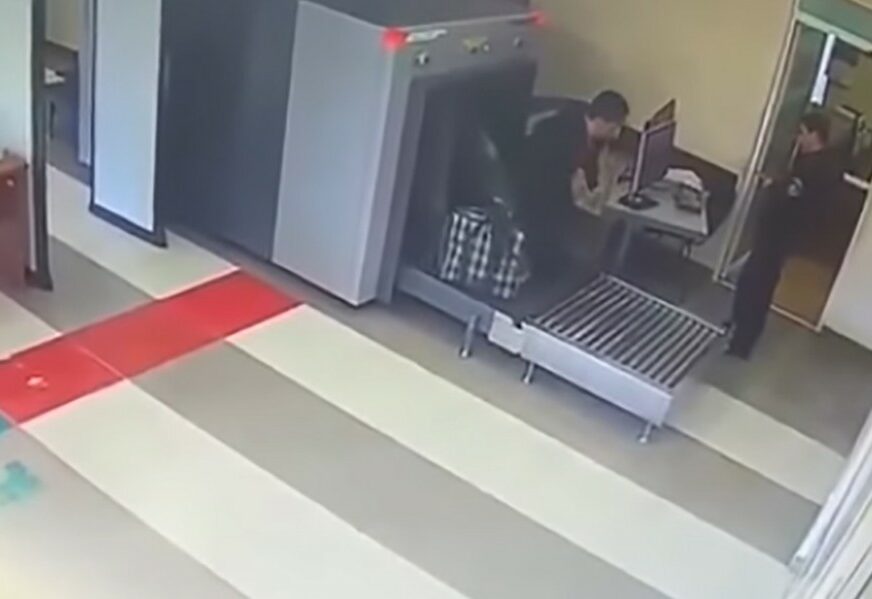 ŠTA OVAJ RADI Putnik šokirao radnika Aerodroma Banjaluka i postao VIRALNI HIT (VIDEO)
