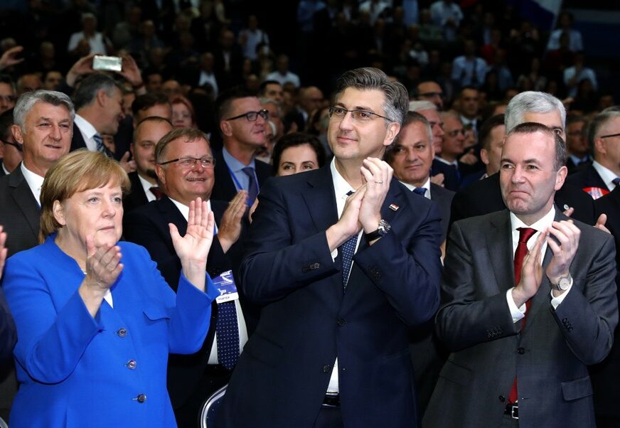 DOČEK UZ TOMPSONA HDZ je Merkelovoj u Zagrebu pustio OVU PJESMU (VIDEO)