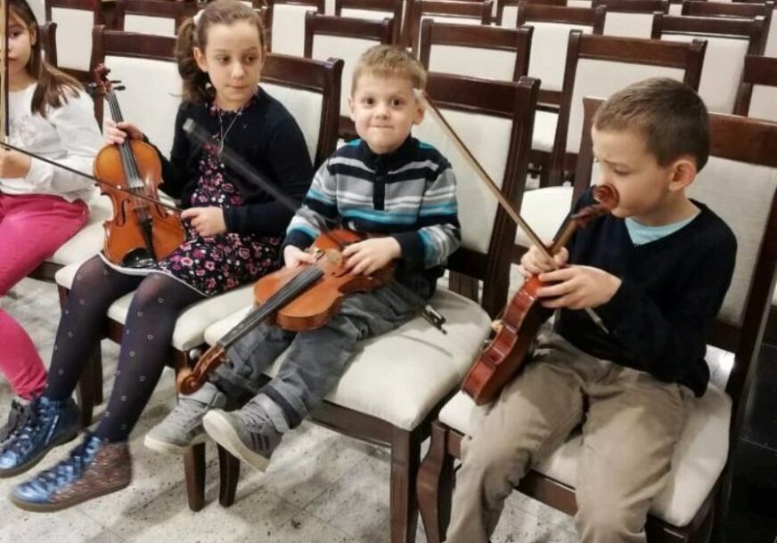 RADIONICE NATALIJE TODOROVIĆ ŠANSA ZA TALENTE Mladi violinisti iz RS ne zaostaju za vršnjacima iz regiona i svijeta