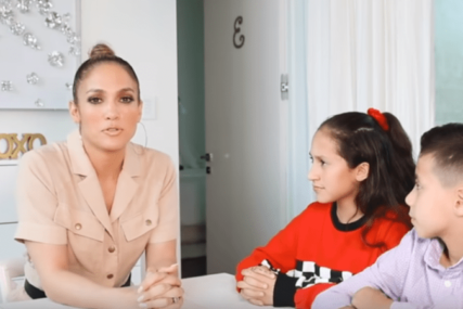 Blizanci Dženifer Lopez intervjuisali mamu u šaljivom videu (VIDEO)