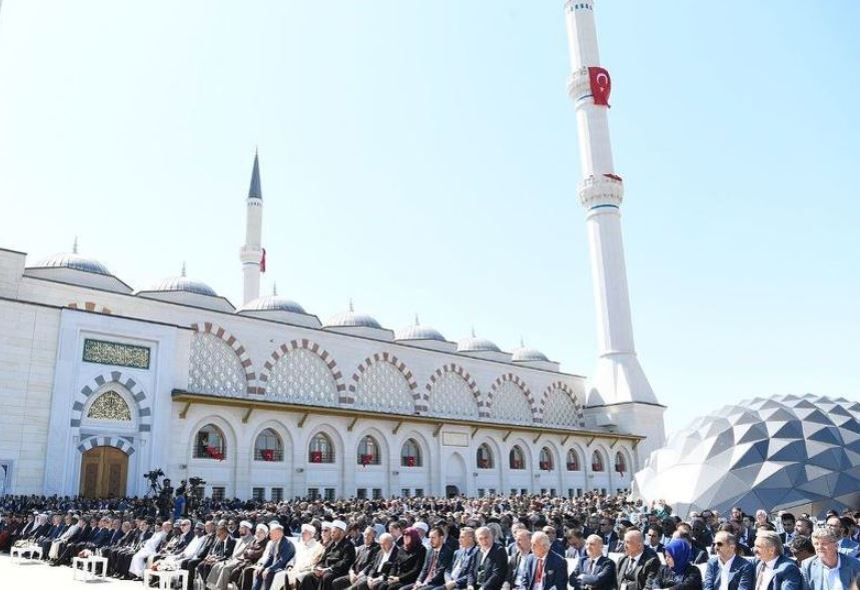 Na ceremoniji Izetbegović i Džaferović: Erdogan otvorio najveću tursku džamiju